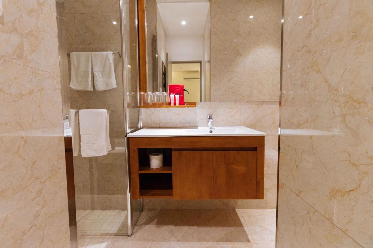 Reddoorz Premium @ South Triangle เกซอนซิตี้ ภายนอก รูปภาพ