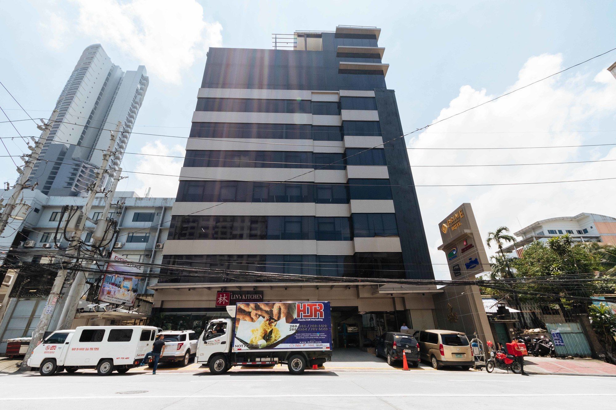Reddoorz Premium @ South Triangle เกซอนซิตี้ ภายนอก รูปภาพ